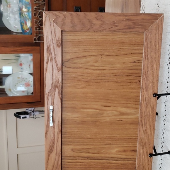 Hand painted oil on wood. 21.25"x11.5" - Picture 5 of 7